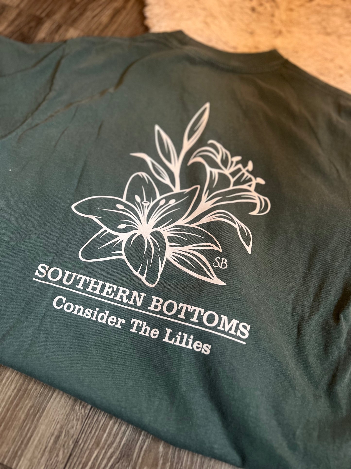 Short Sleeve: Cahaba Lily